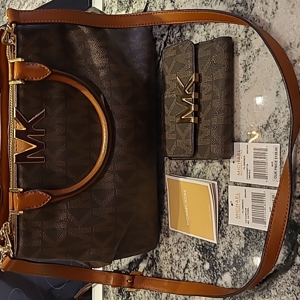 Michael Kors Authentic Florence Bag & matching Wallet (like new)
